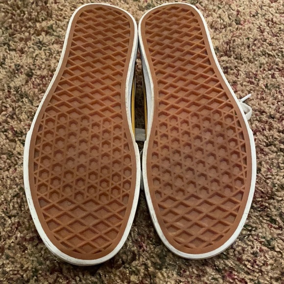 Vans - Picture 7 of 10